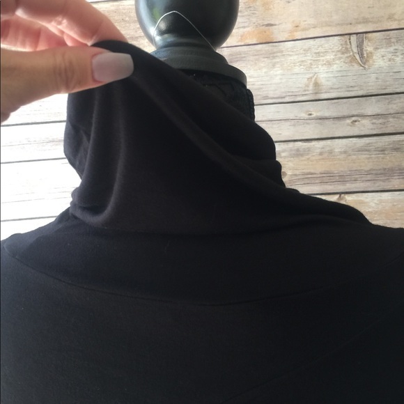 NWT long sleeve black blouse/work out shirt‎ - Picture 5 of 8